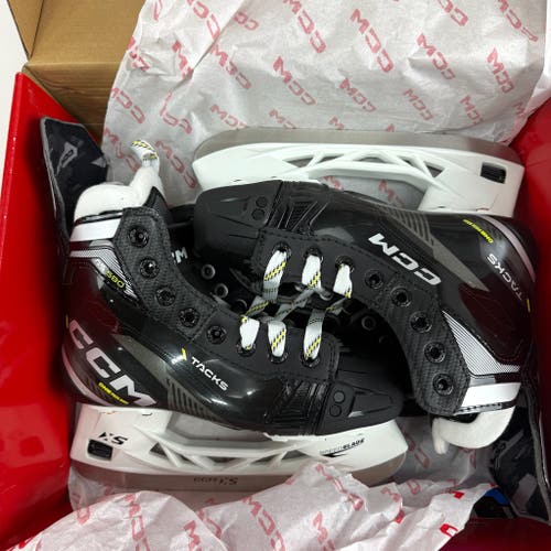 New CCM Tacks AS580 Skates | Jr 1.5-2.5 R | J721