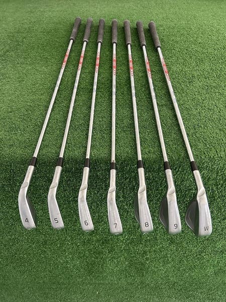 LH Ping i230 Iron Set 4-W / NS Pro Modus Tour 130 Extra Stiff
