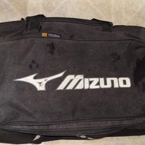 Mizuno catchers mega bag with wheels