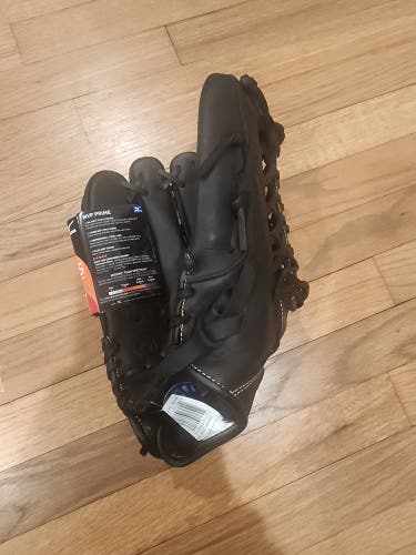 Brand New Mizuno Baseball Glove