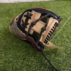 Black Marucci Capitol Series RH Infield Baseball Glove 11.5" (Used)