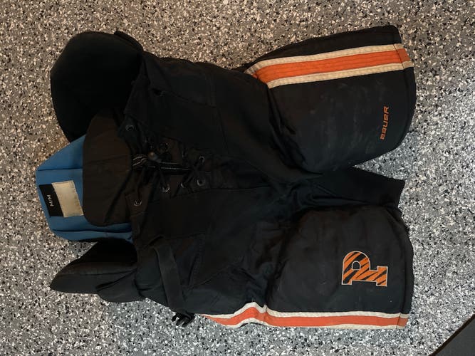 Senior Medium Bauer Hockey Pants (Used)