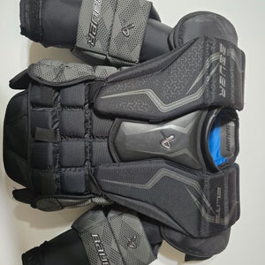 Small Bauer Elite Goalie Chest Protector (Used)