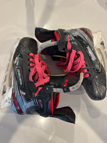 2019 Bauer Vapor 2X Pro Hockey Skates Regular Width Size 4.5 (Used)