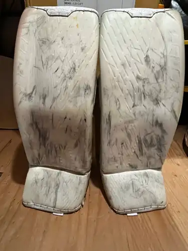 Used XS Bauer Ultrasonic Goalie Leg Pads