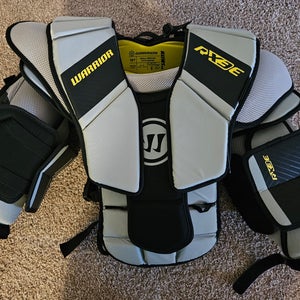 Small Warrior Ritual RX3 E Goalie Chest Protector (Used)
