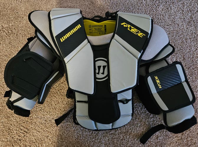 Small Warrior Ritual RX3 E Goalie Chest Protector (Used)