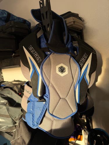 Medium Vaughn SLR3 Goalie Chest Protector (Used)