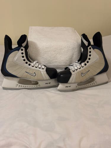 Nike Quest V2 Hockey Skates Extra Wide Width 11 (Used)