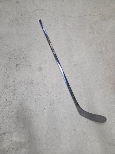 Brand New Intermediate Bauer Vapor FlyLite Left Handed Hockey Stick P28 65 flex