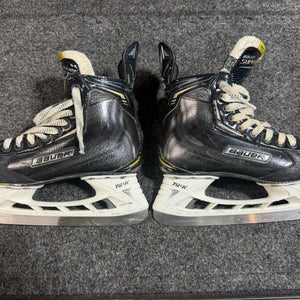 2018 Bauer Supreme 2S Hockey Skates Regular Width Size 5 (Used)