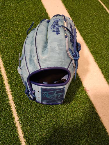 2025 Rawlings RH Outfield Heart of the Hide Baseball Glove 11.75" (New)