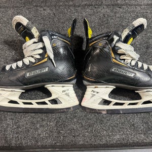 2018 Bauer Supreme S29 Hockey Skates Regular Width Size 4 (Used)
