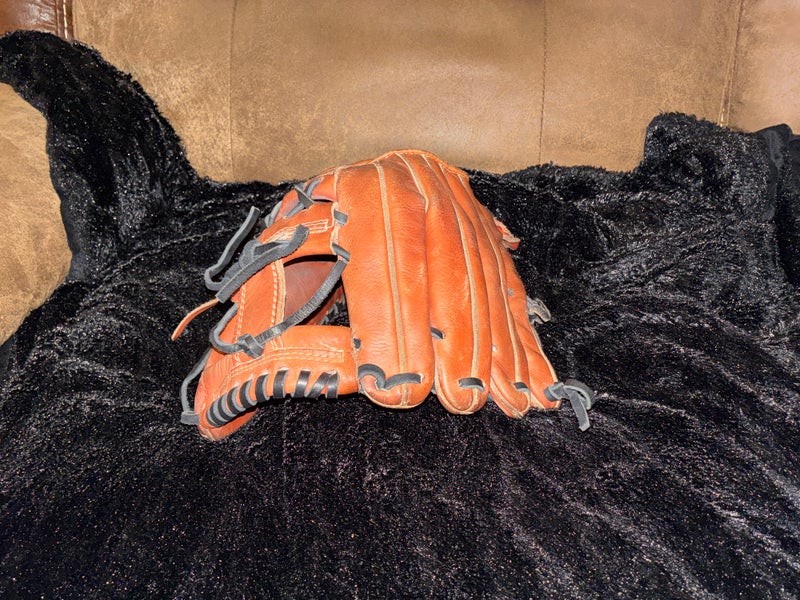 RH Infield Baseball Glove 11.5" (Used)
