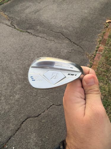 Men's Bridgestone Tour B XW-1 Black Oxide Right Handed Wedge Stiff Flex 60 Degree Steel Shaft (Used)