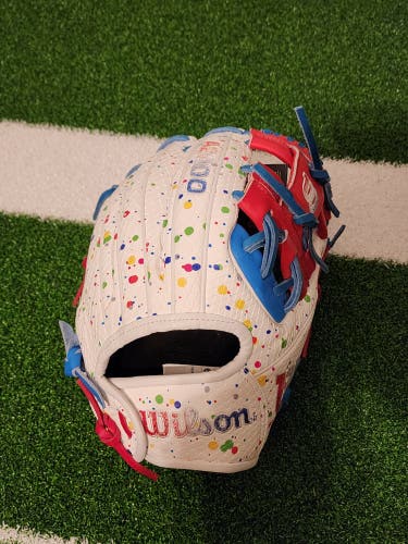 2025 Wilson RH Infield A2000 Baseball Glove 11.5" (New)