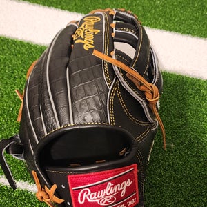 2025 Rawlings RH Outfield Heart of the Hide Baseball Glove 12.75" (New)