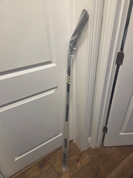 Shift Youth Right Handed Hockey Stick P92 30 Flex (New)