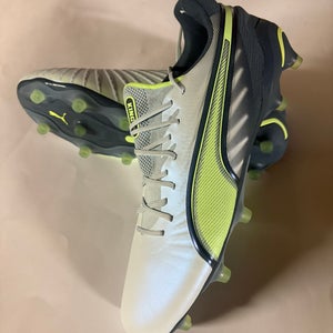 Silver Men's Size M 9.5 (W 10.5) Puma Ultra Molded Cleats Cleats (New)