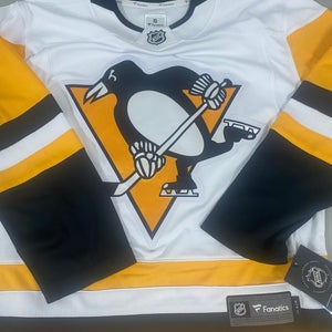 Pittsburgh Penguins mens small Jersey