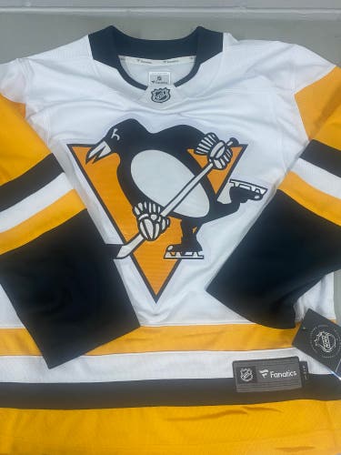 Pittsburgh Penguins mens small Jersey