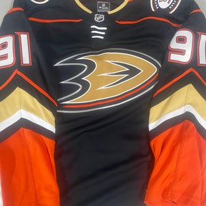 Anaheim Ducks mens medium jersey CARLSSON