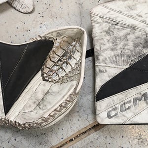 CCM Axis 2.9 Senior Regular Glove and Blocker (Used)