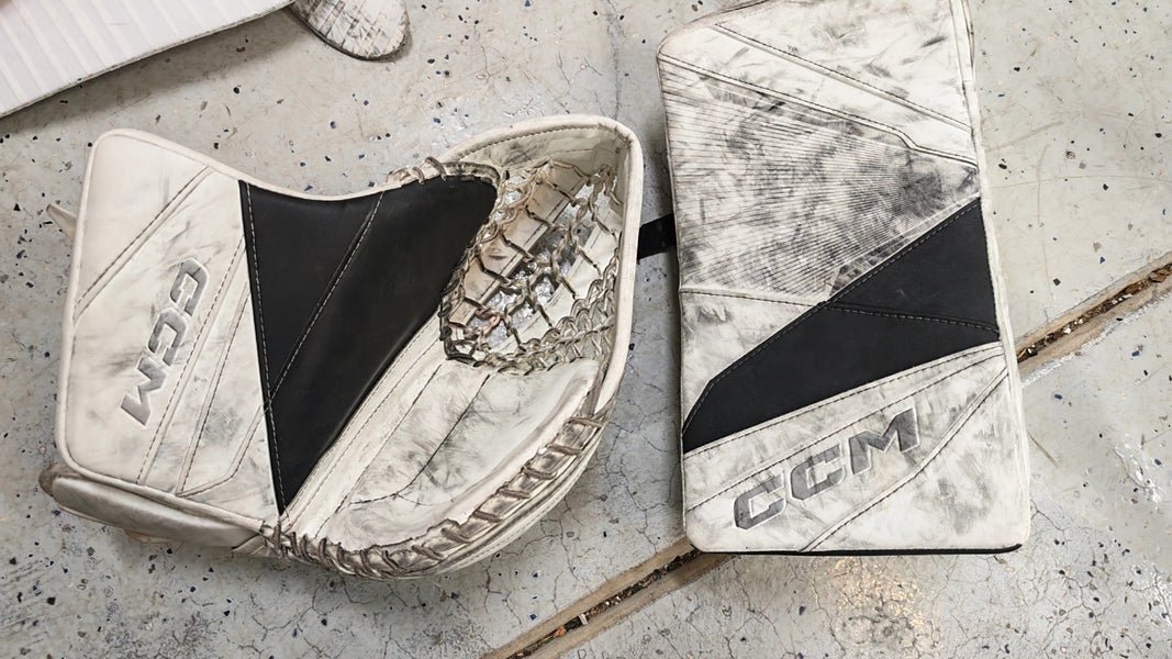 CCM Axis 2.9 Senior Regular Glove and Blocker (Used)