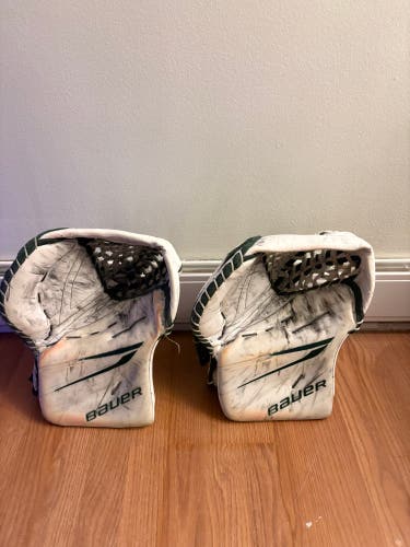 2023 Bauer Vapor Hyperlite 2 Full Right (Used)