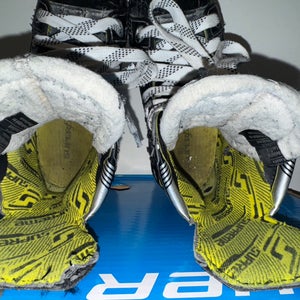 2022 Bauer Supreme M5 Pro Hockey Skates Regular Width 13 (Used)