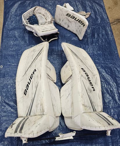 Bauer Goalie Senior Medium Full Set Regular (Used)