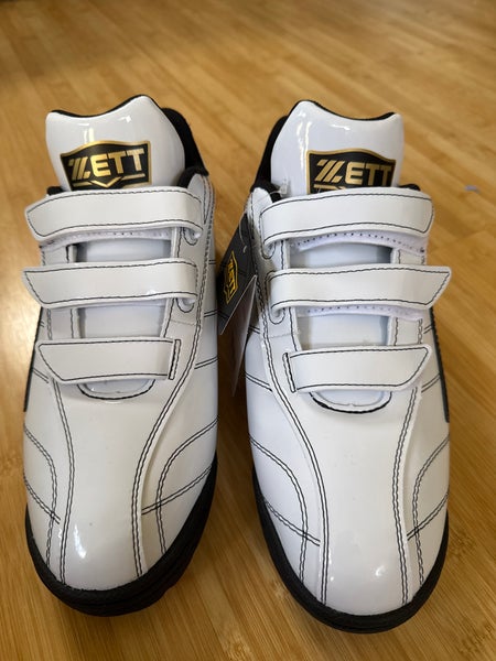 White Men's Size M 8.0 (W 9.0) Adult Low Top Turf Cleats (New)