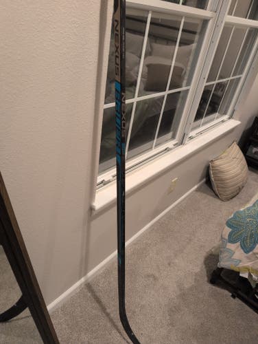 Senior Bauer Nexus 2N Pro Right Handed Hockey Stick P88 77 Flex (Used)