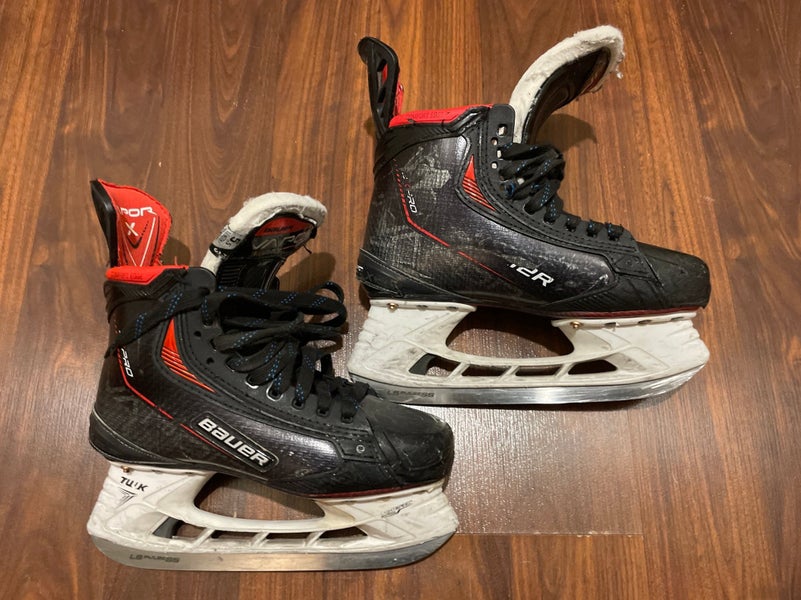 2021 Bauer Vapor 3X Pro Fit 3 Hockey Skates Regular Width Size 5.5 (Used)
