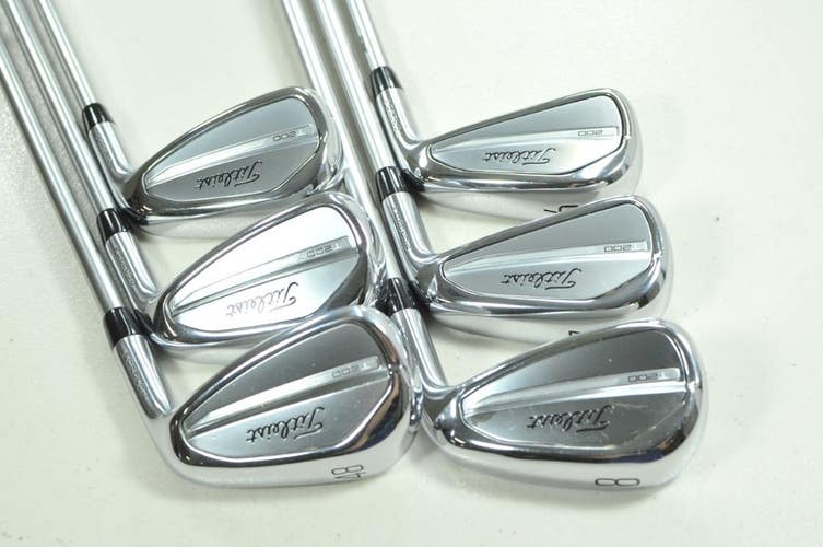 Titleist T200 2023 6-PW,48* Iron Set Regular Flex RH Fubuki MV Graphite # 205179