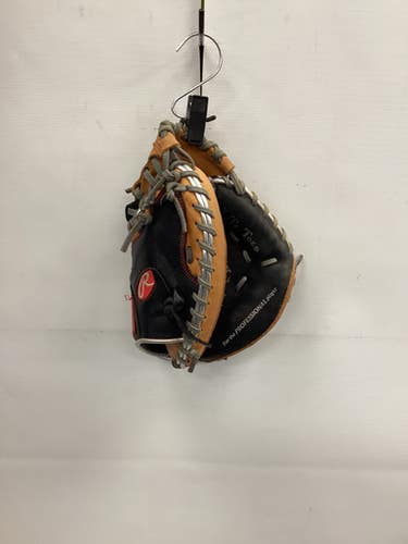 Used Rawlings R9 SERIES BB/SB Catchers RH Throw None 32" 11851-S000041484