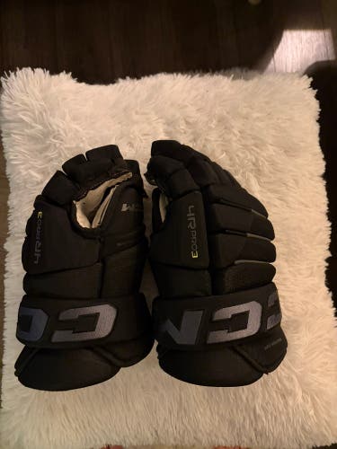 CCM Tacks 4 Roll Pro 3 Gloves 13" (Used)