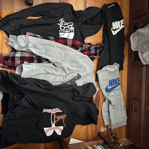 Black Men's Small Nike Sweatshirt (Used)