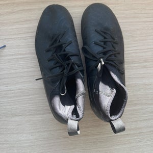 Black Men's 5.5Y (Big Kids / Youth) Nike Molded Cleats (Used)