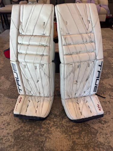 34" 2024 True Catalyst PX3 Goalie Leg Pads (Used)