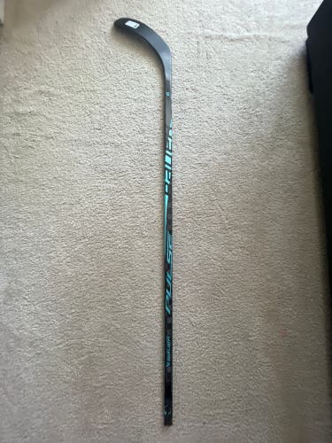 Intermediate Bauer Pulse Right Handed Hockey Stick P92 65 Flex (New)