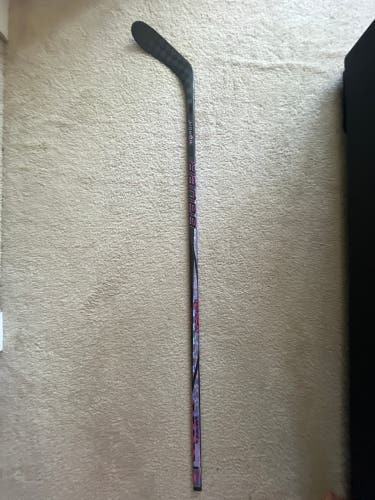 Senior Bauer Twitch Left Hand Hockey Stick P28 87 Flex (New)