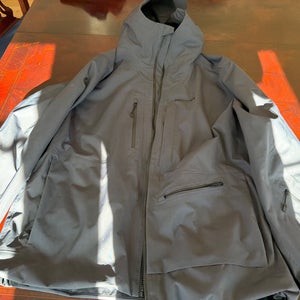 Gray Men's Adult XL Marmot Jacket (Used)