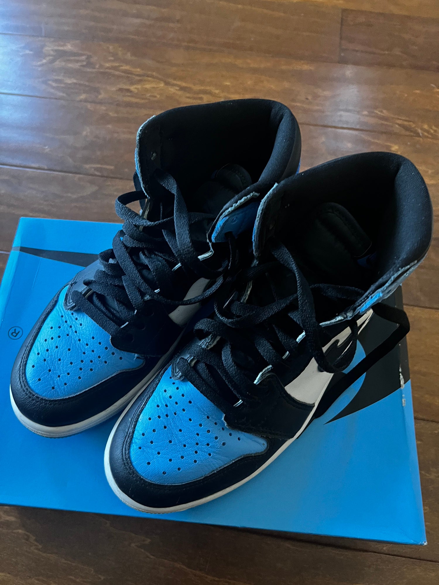 size 8.5 jordan 1