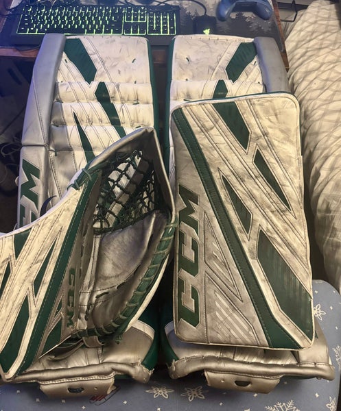 CCM EFlex 4 Regular Pro Stock (Used)