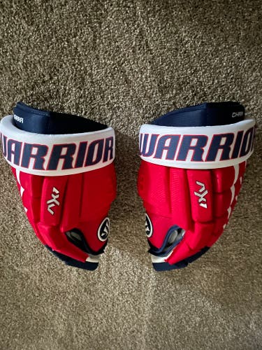 Warrior AX1 Pro Gloves 14" Chara Caps pro returns