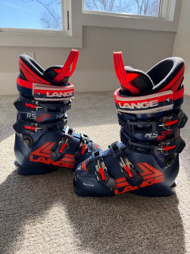 Mondo 22 & 22.5 Lange Racing RS Ski Boots Soft Flex (Used)