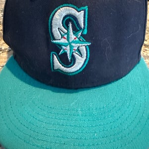 Men's 7 1/4 New Era Hat (Used)