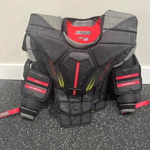 Medium Bauer Vapor Hyperlite 2 Goalie Chest Protector (Used)