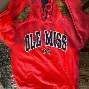 Red Adult Unisex Large Sweatshirt (Used)